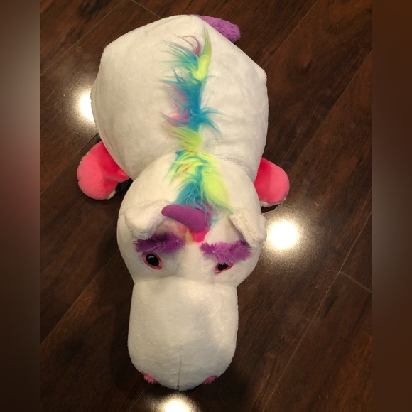 ⭐️Flip Pets - 2 Toys in One Daisy the Unicorn & Huckeberry the Cat Stuffed Plush - Picture 3 of 7